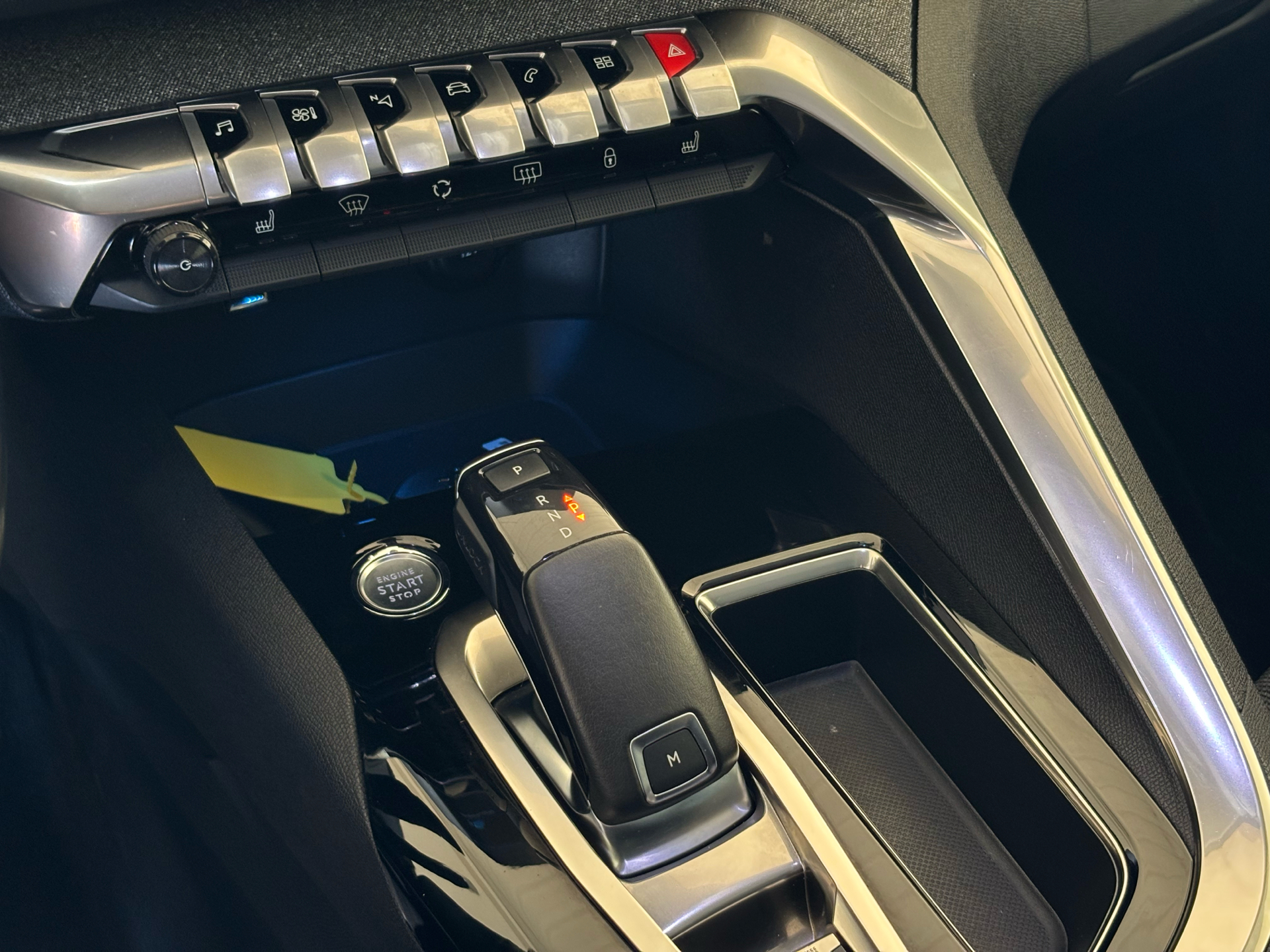 Billede af Peugeot 3008 1,5 BlueHDi Allure LTD EAT8 130HK 5d 8g Aut.