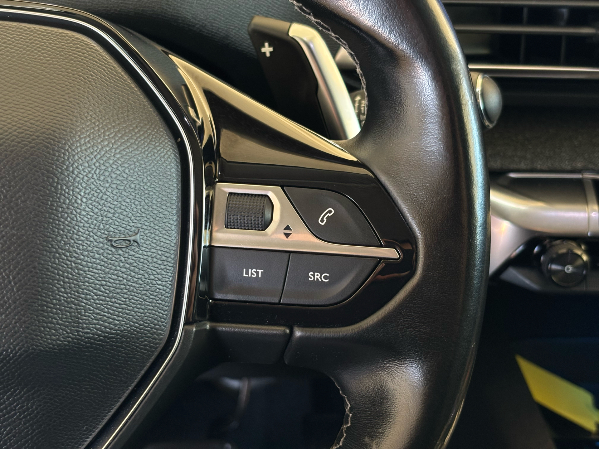 Billede af Peugeot 3008 1,5 BlueHDi Allure LTD EAT8 130HK 5d 8g Aut.