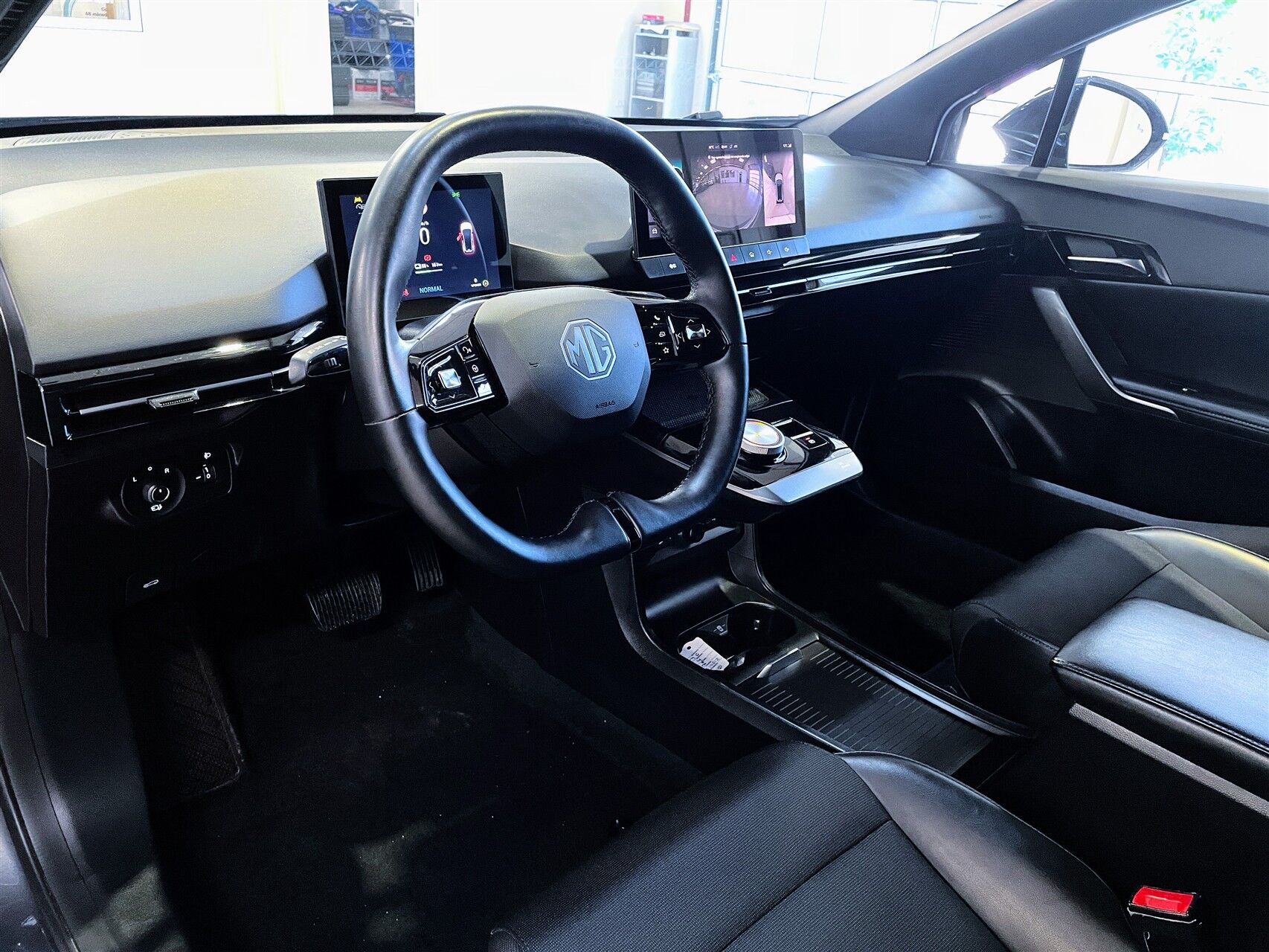 Billede af MG MG4 Electric EL Luxury Long Range 204HK 5d Aut.