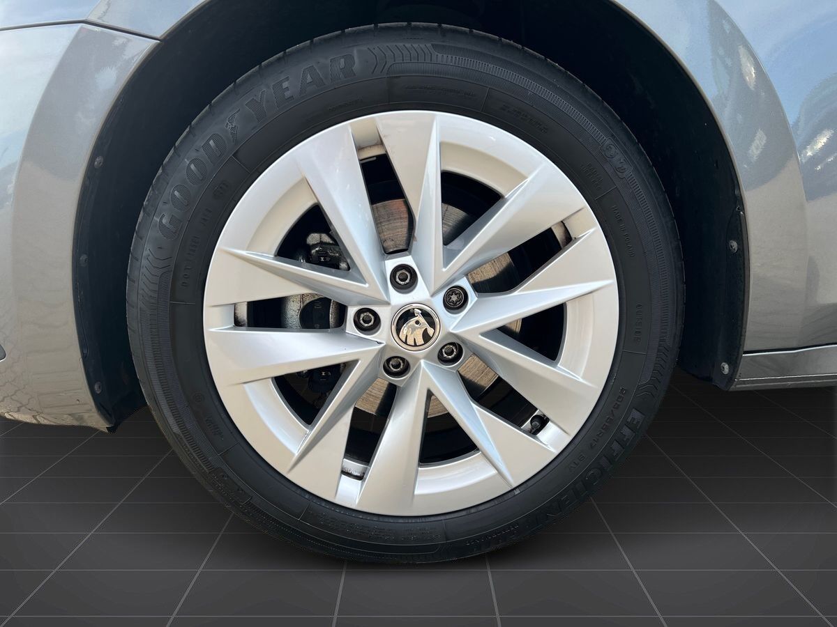 Billede af Skoda Octavia Combi 1,5 eTSI  Mild hybrid Style DSG 150HK Stc 7g Aut.