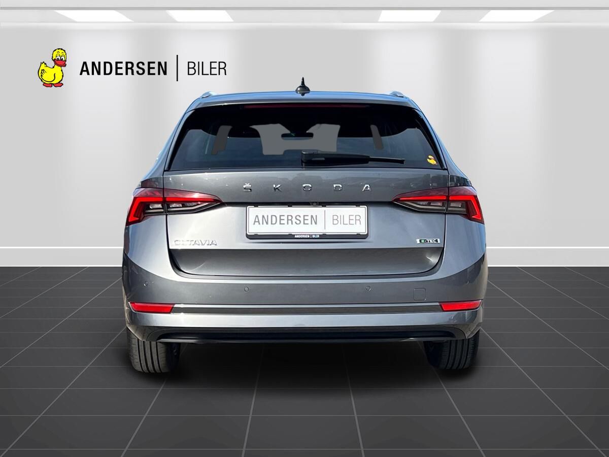 Billede af Skoda Octavia Combi 1,5 eTSI  Mild hybrid Style DSG 150HK Stc 7g Aut.