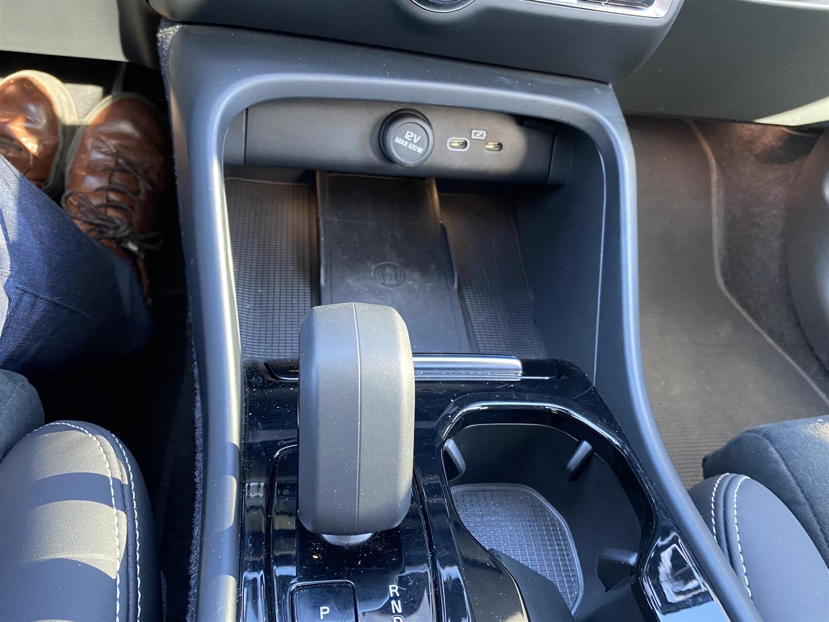 Billede af Volvo XC40 Recharge Twin Engine Ultimate AWD 408HK 5d Aut.