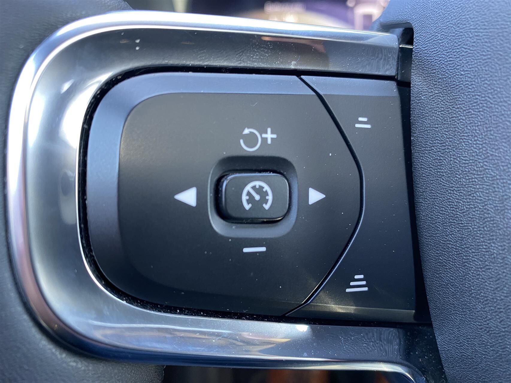 Billede af Volvo XC40 Recharge Twin Engine Ultimate AWD 408HK 5d Aut.