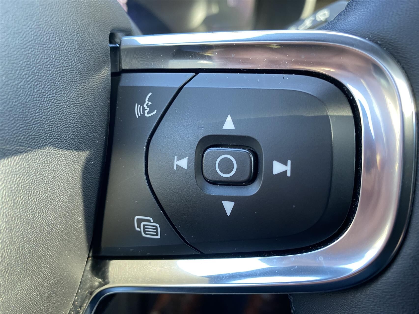 Billede af Volvo XC40 Recharge Twin Engine Ultimate AWD 408HK 5d Aut.