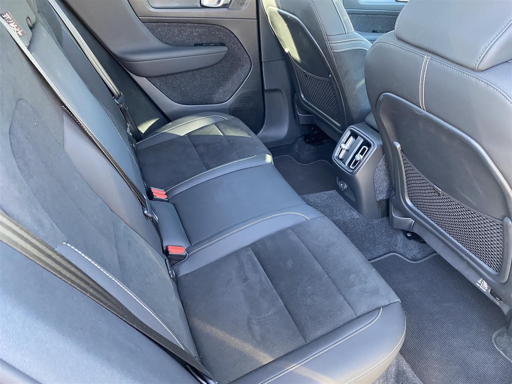 Billede af Volvo XC40 Recharge Twin Engine Ultimate AWD 408HK 5d Aut.