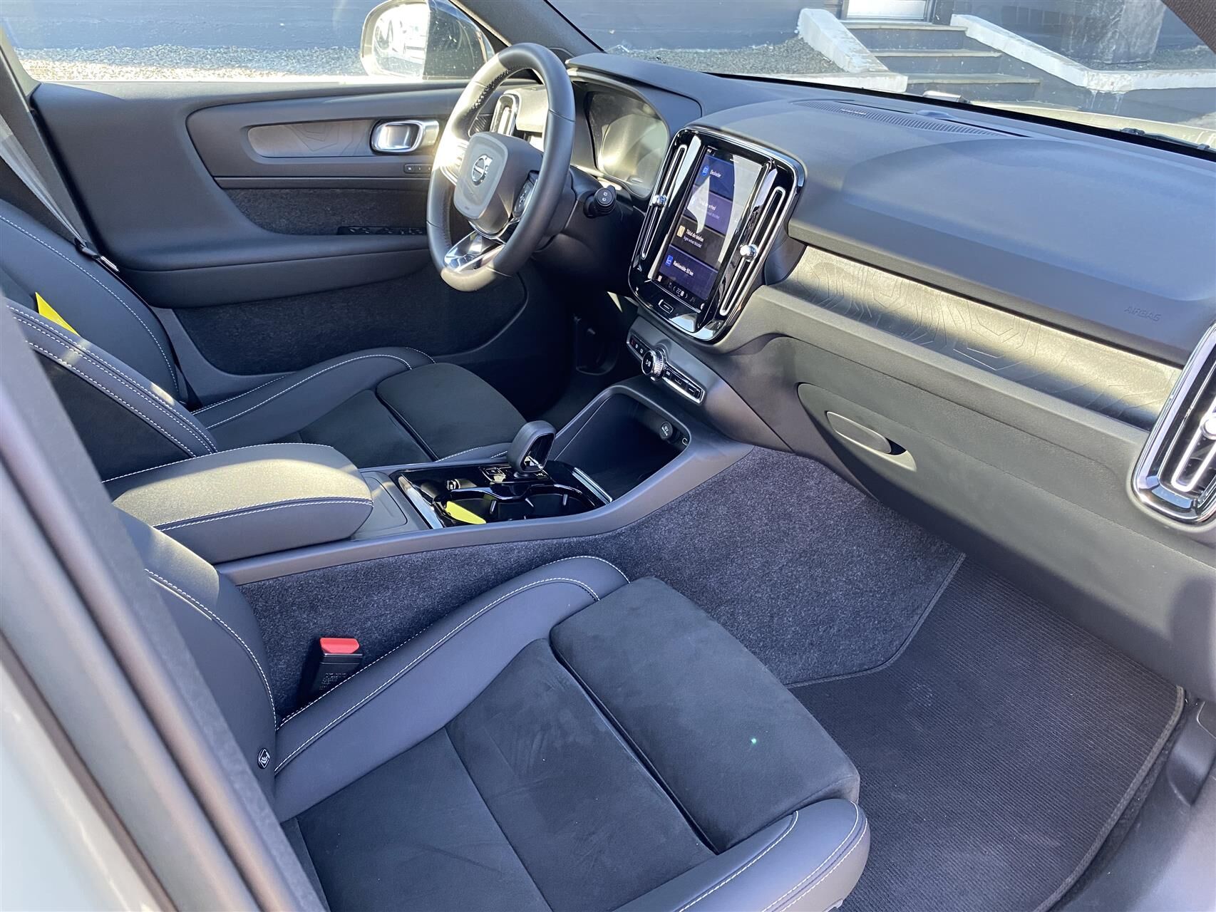 Billede af Volvo XC40 Recharge Twin Engine Ultimate AWD 408HK 5d Aut.