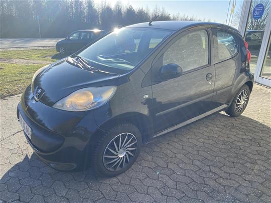 Peugeot 107 1,0 12V Urban 68HK 5d