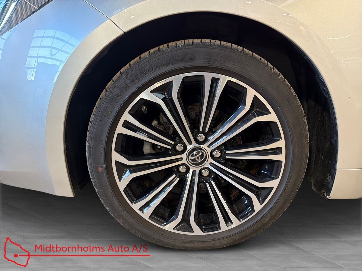 Billede af Toyota Corolla Touring Sports 1,8 Hybrid H3 Premium E-CVT 122HK Stc Trinl. Gear