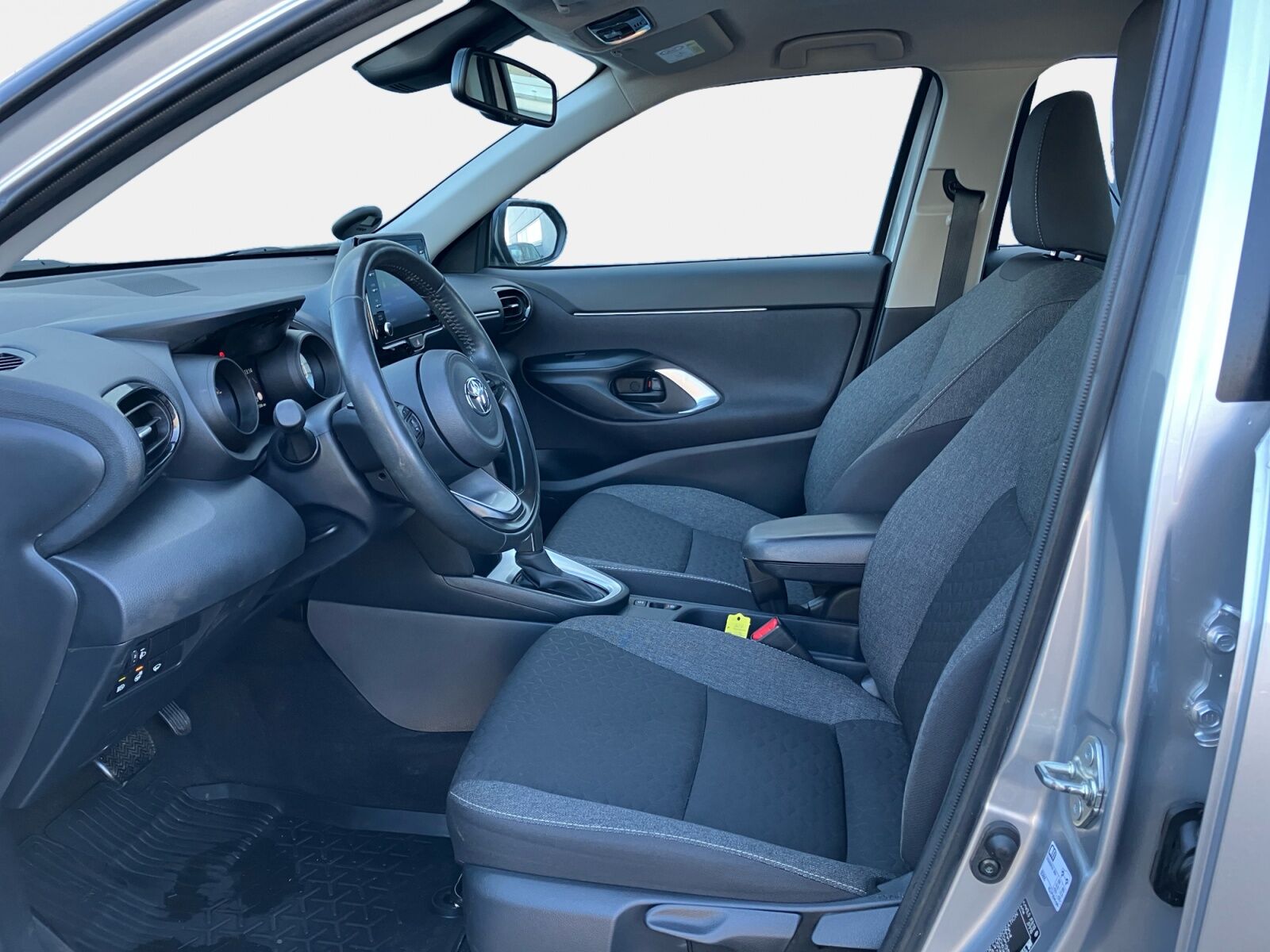 Billede af Toyota Yaris Cross 1,5 Hybrid Active 116HK 5d Trinl. Gear