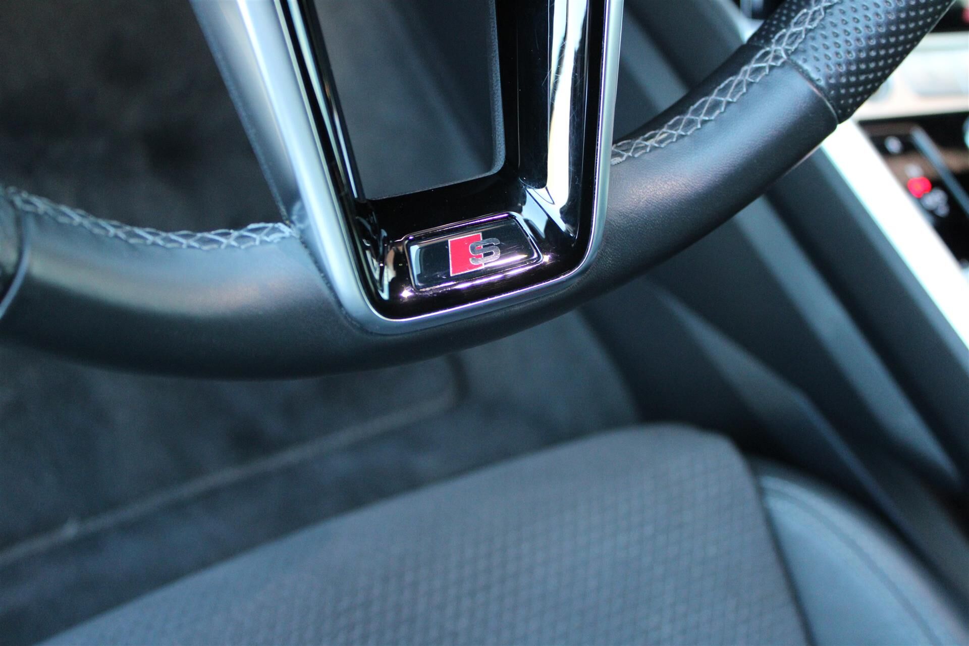 Billede af Audi E-tron 55 S Line Quattro 408HK 5d Aut.