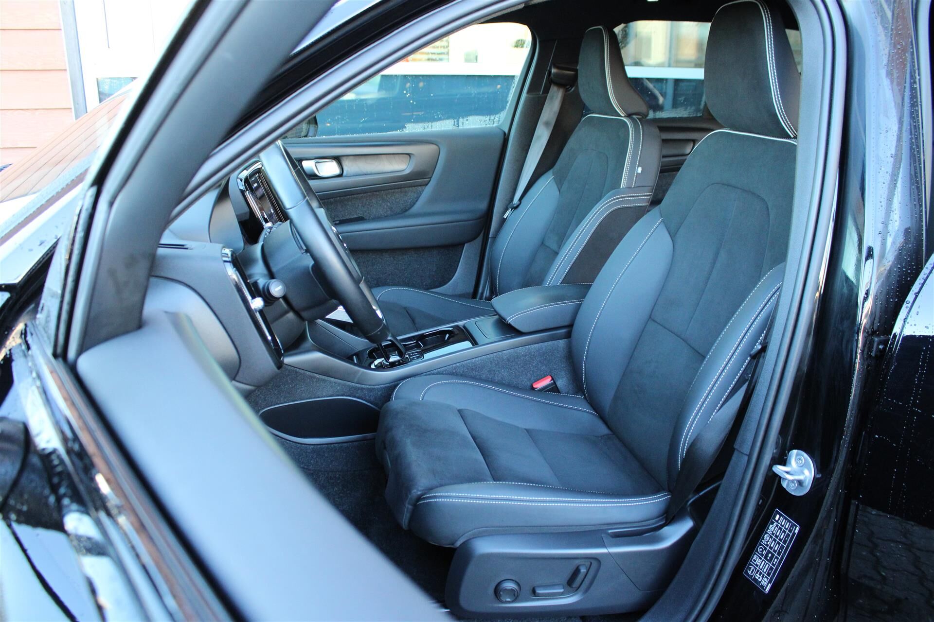 Billede af Volvo XC40 P8 Recharge Twin Ultimate AWD 408HK 5d Aut.