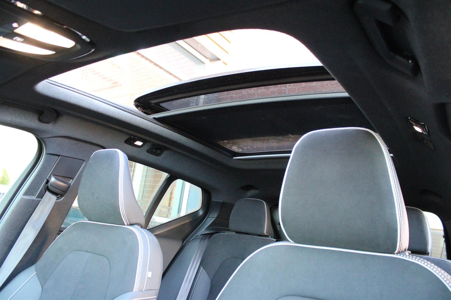 Billede af Volvo XC40 P8 Recharge Twin Ultimate AWD 408HK 5d Aut.