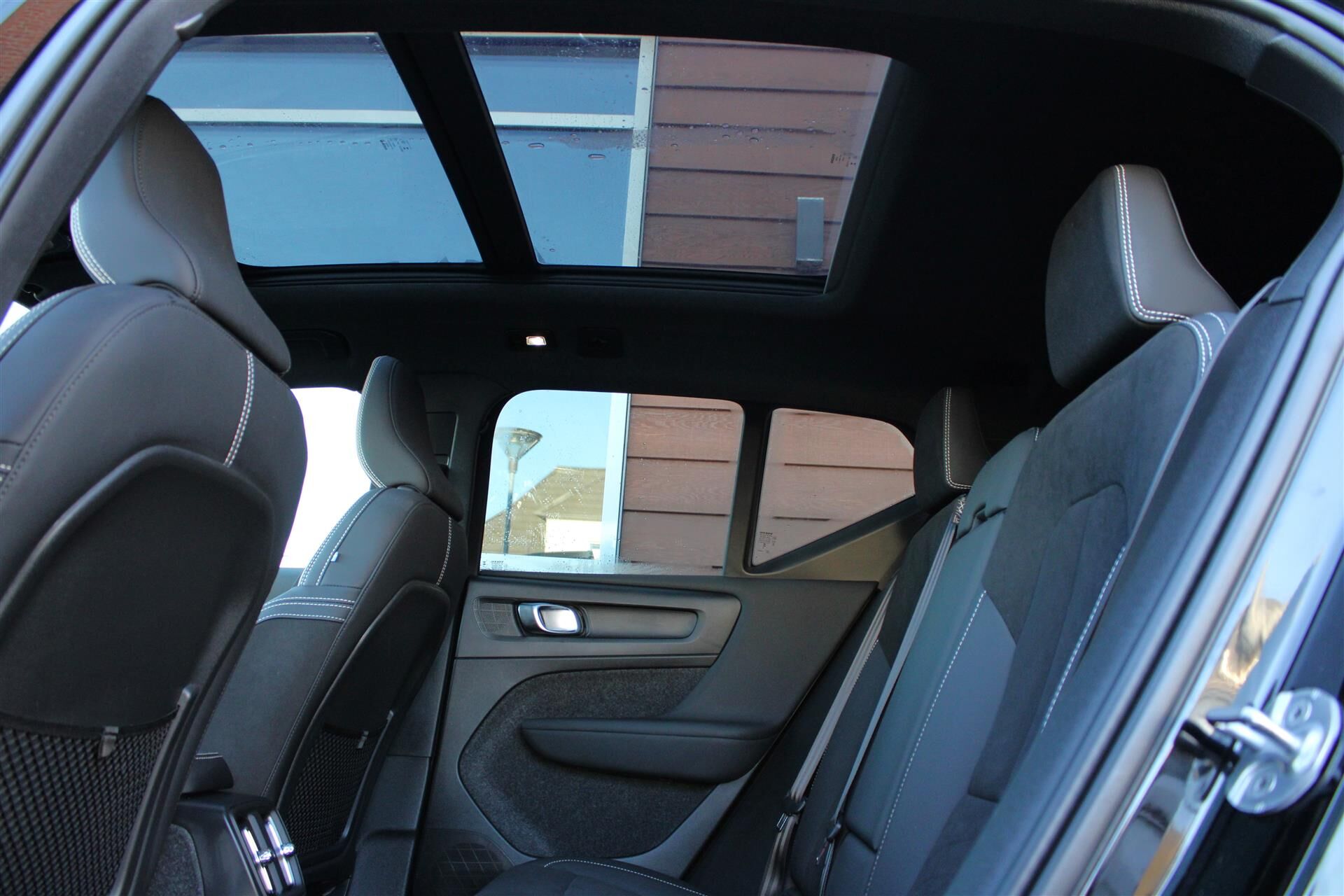 Billede af Volvo XC40 P8 Recharge Twin Ultimate AWD 408HK 5d Aut.