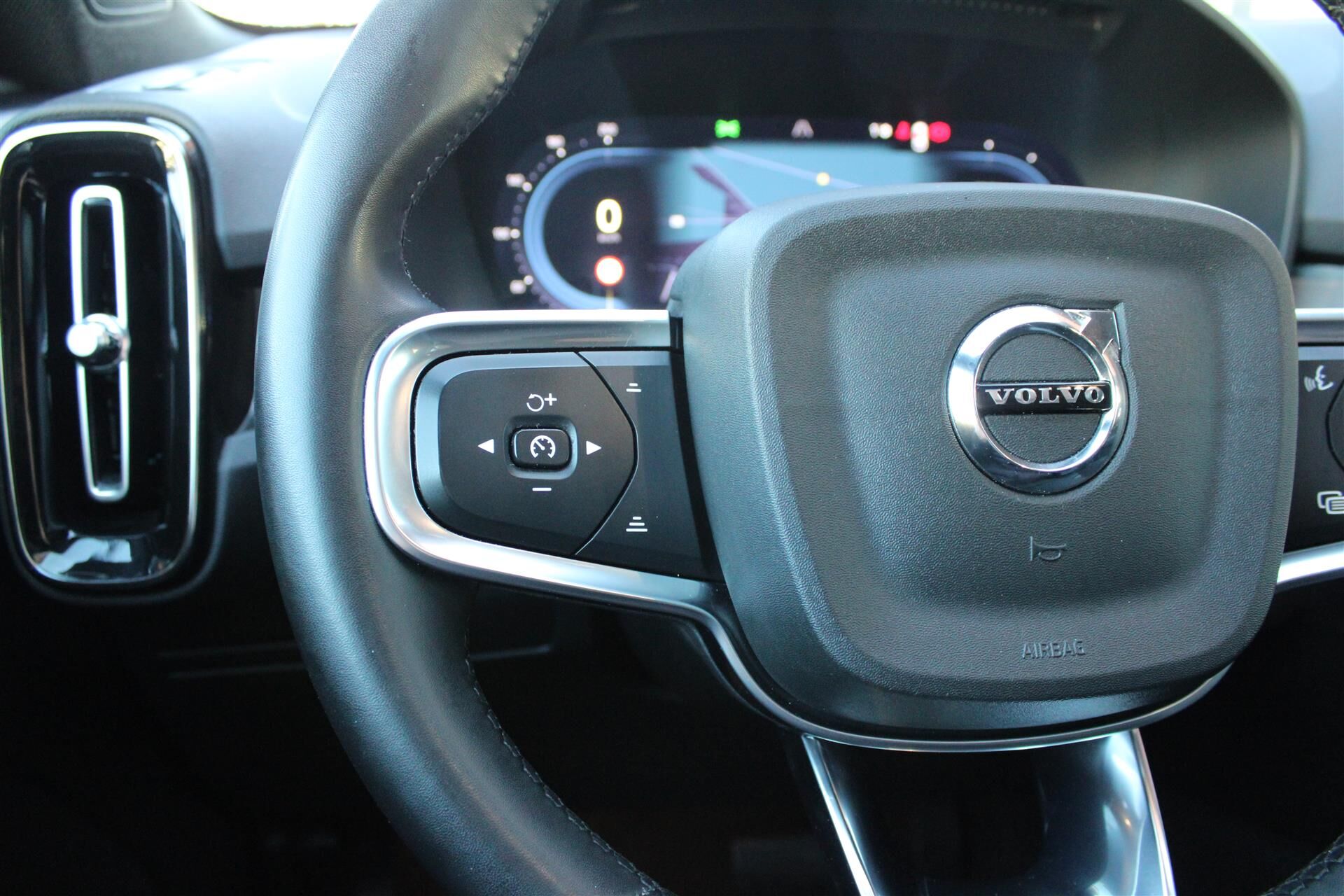 Billede af Volvo XC40 P8 Recharge Twin Ultimate AWD 408HK 5d Aut.