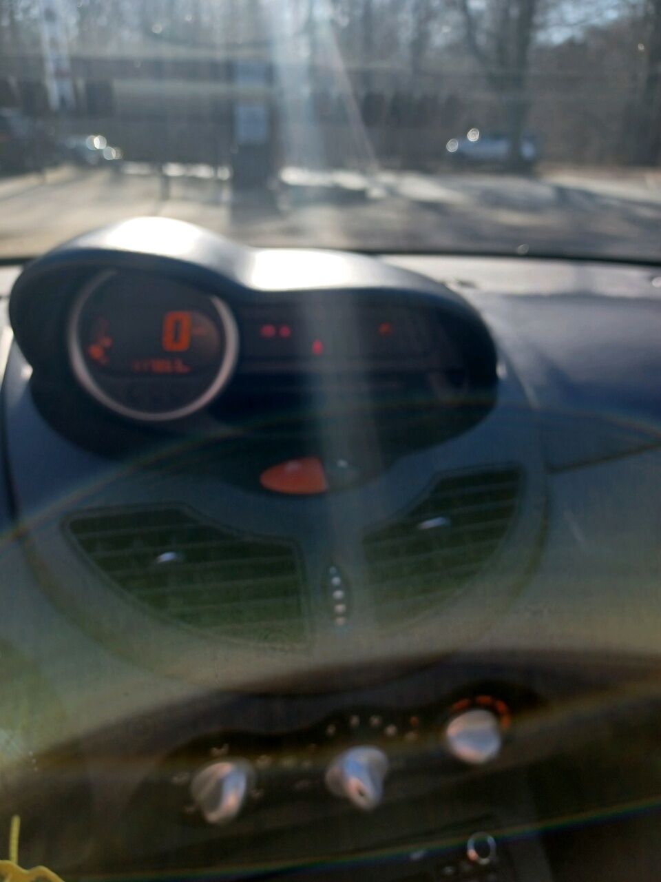 Billede af Renault Twingo 1,2 16V Authentique 75HK 3d