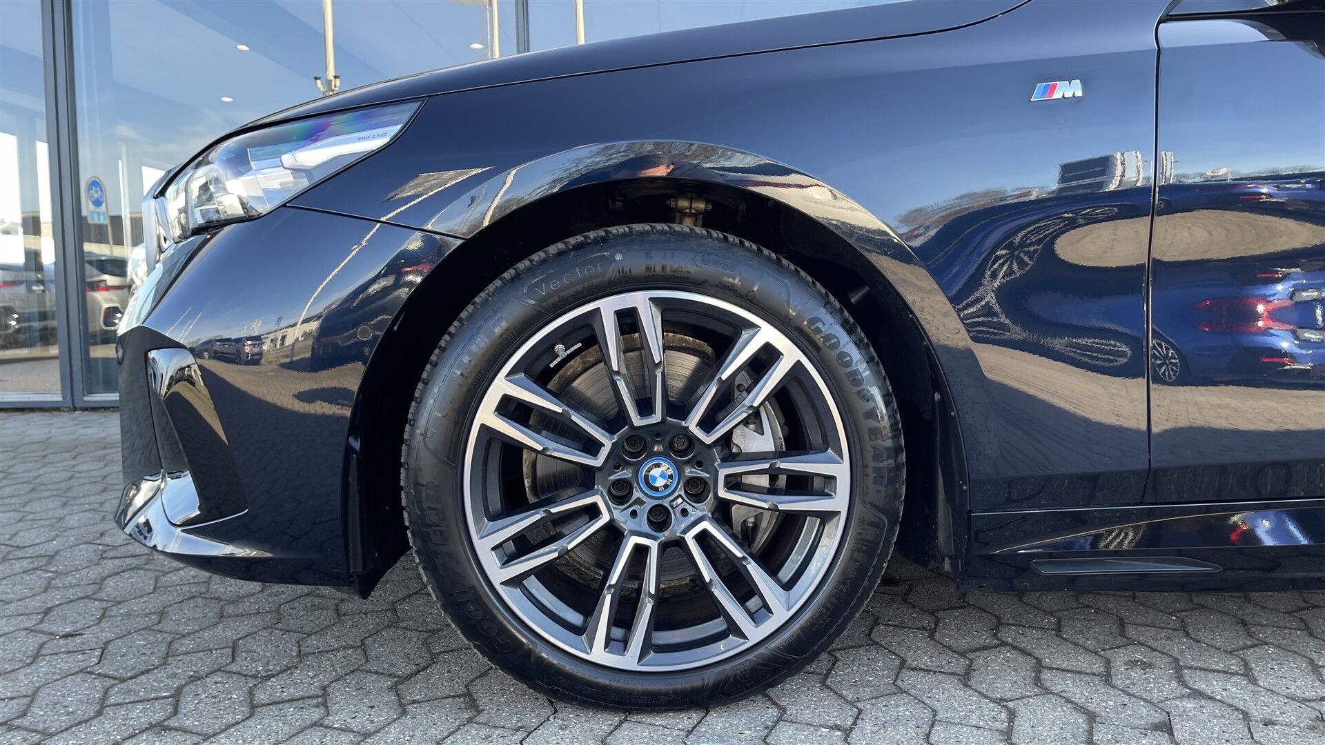 Billede af BMW i5 eDrive40 M-Sport 340HK Aut.