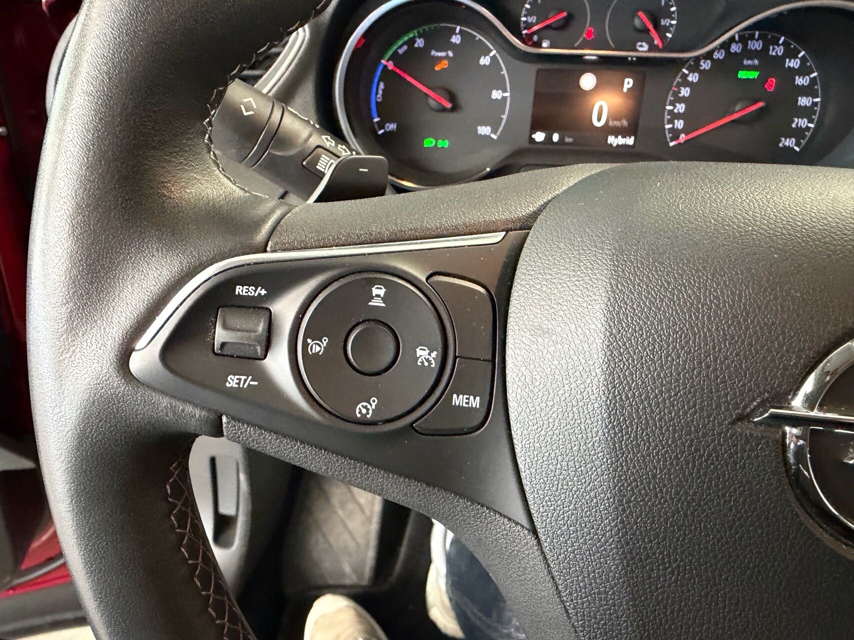 Billede af Opel Grandland X 1,6 PHEV  Plugin-hybrid Cosmo Prestige Pack 225HK 5d 8g Aut.