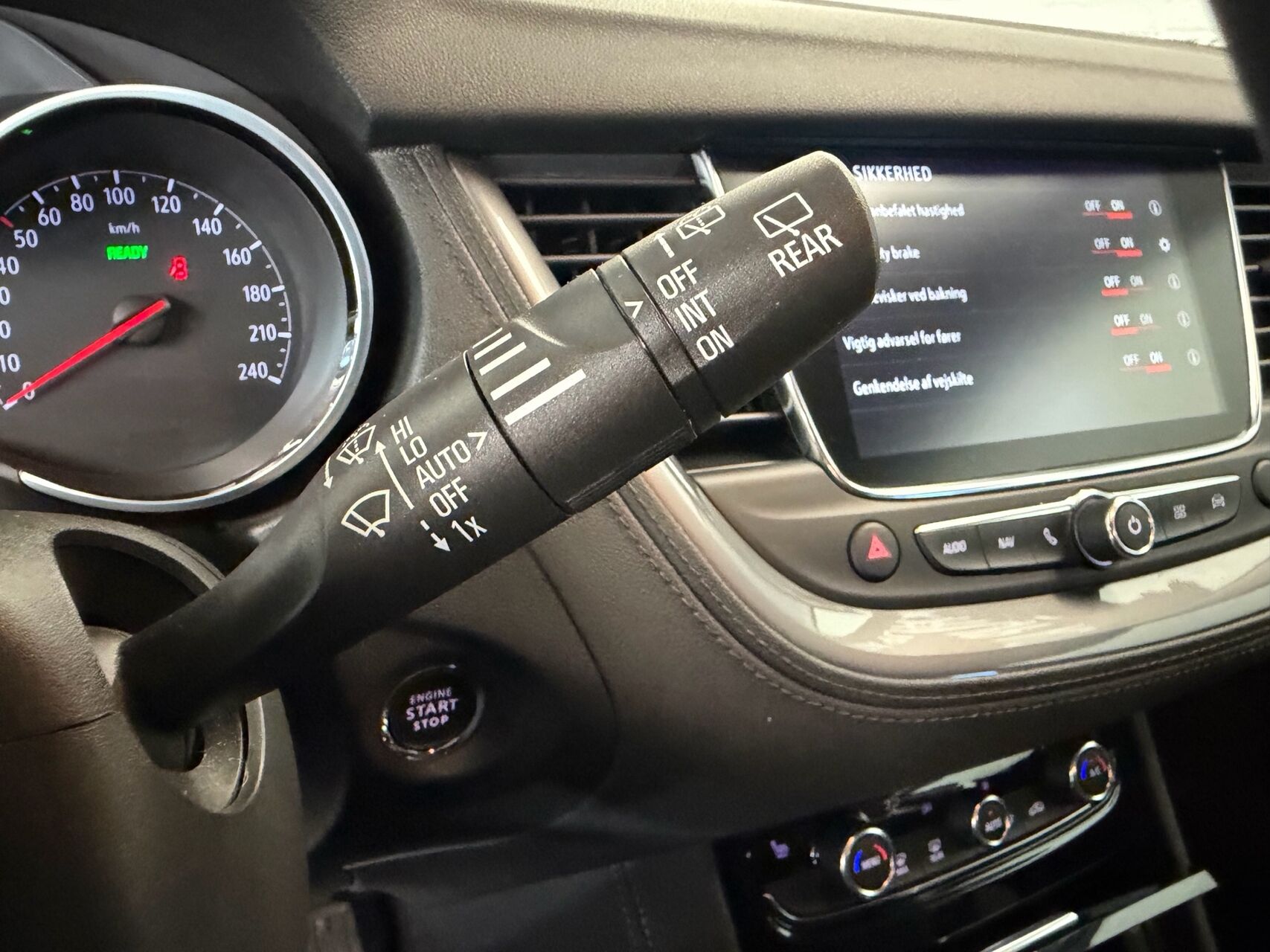 Billede af Opel Grandland X 1,6 PHEV  Plugin-hybrid Cosmo Prestige Pack 225HK 5d 8g Aut.