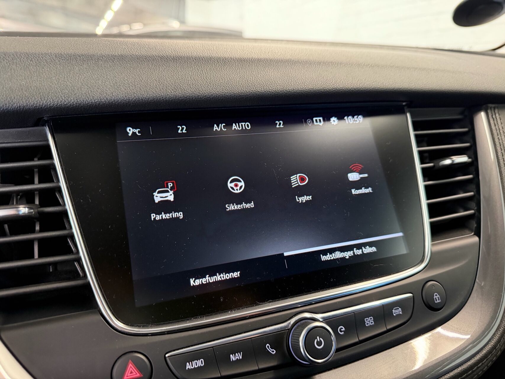 Billede af Opel Grandland X 1,6 PHEV  Plugin-hybrid Cosmo Prestige Pack 225HK 5d 8g Aut.