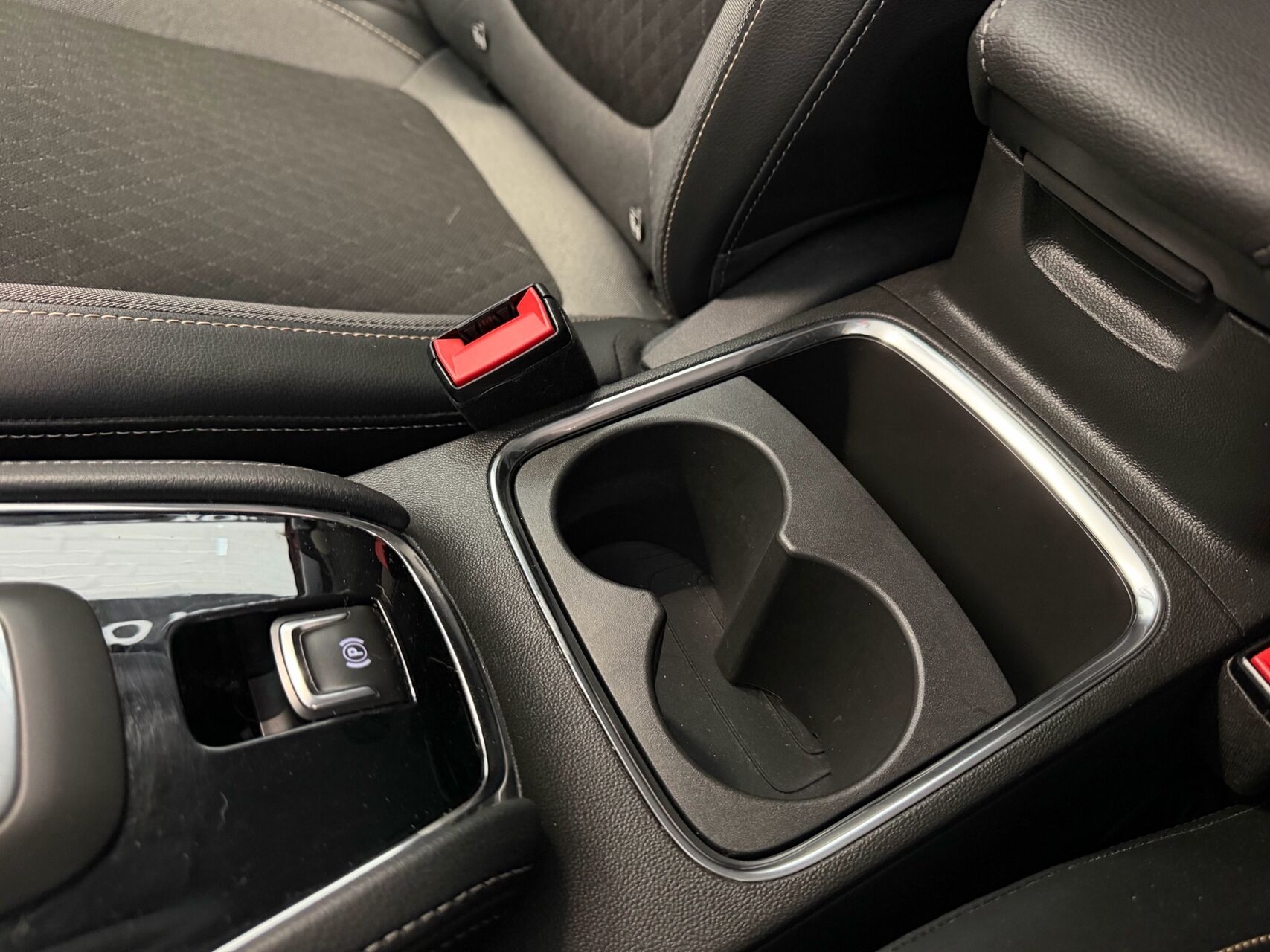 Billede af Opel Grandland X 1,6 PHEV  Plugin-hybrid Cosmo Prestige Pack 225HK 5d 8g Aut.