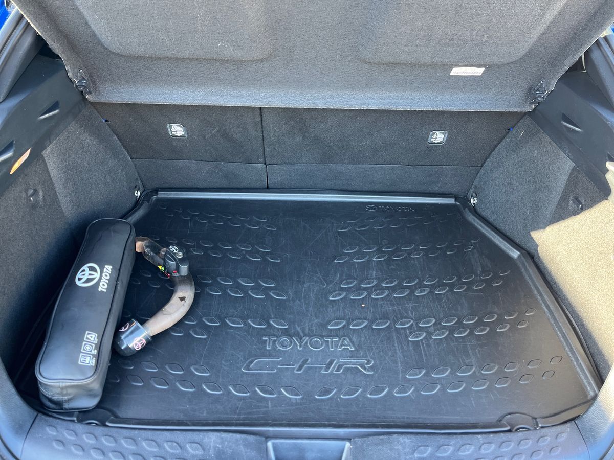 Billede af Toyota C-HR 2,0 Hybrid C-LUB Premium Multidrive S 184HK 5d Aut.