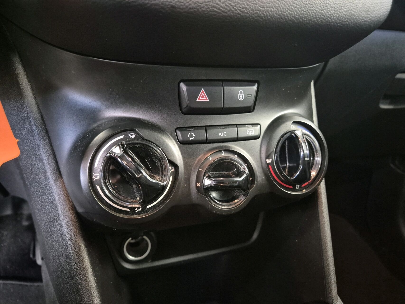 Billede af Peugeot 208 1,0 VTi Access + AirSound 68HK 5d