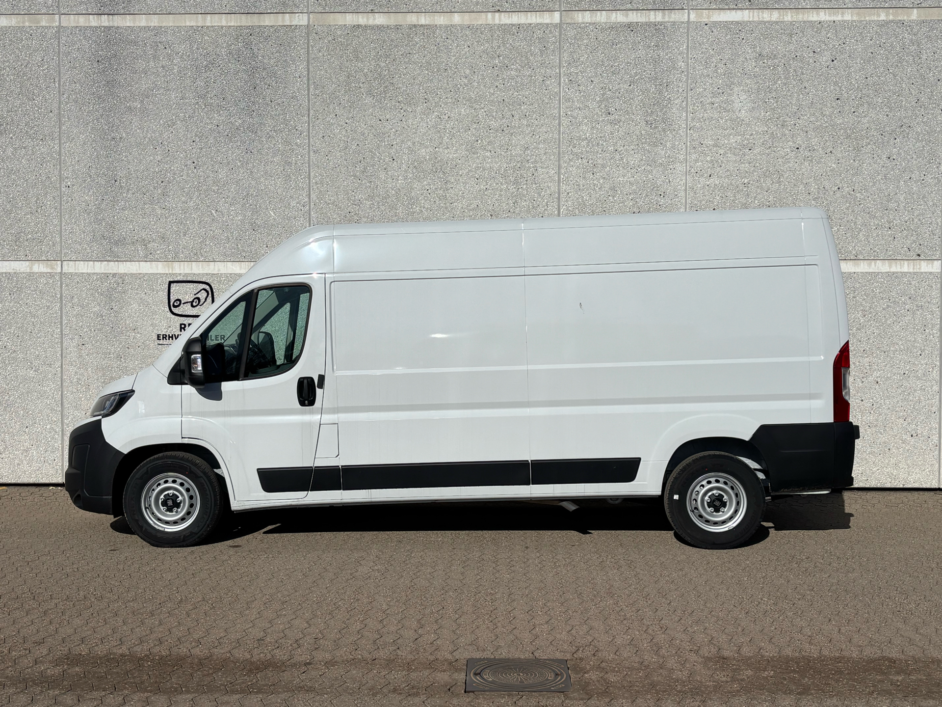 Billede af Fiat Ducato 35M L3H2 2,2 Multijet Pro 180HK Van 8g Aut.