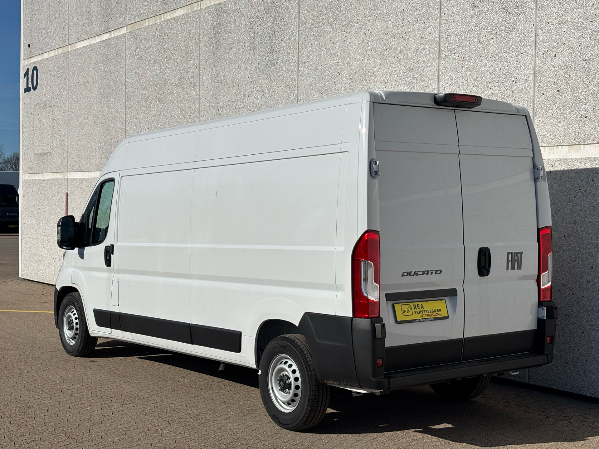 Billede af Fiat Ducato 35M L3H2 2,2 Multijet Pro 180HK Van 8g Aut.