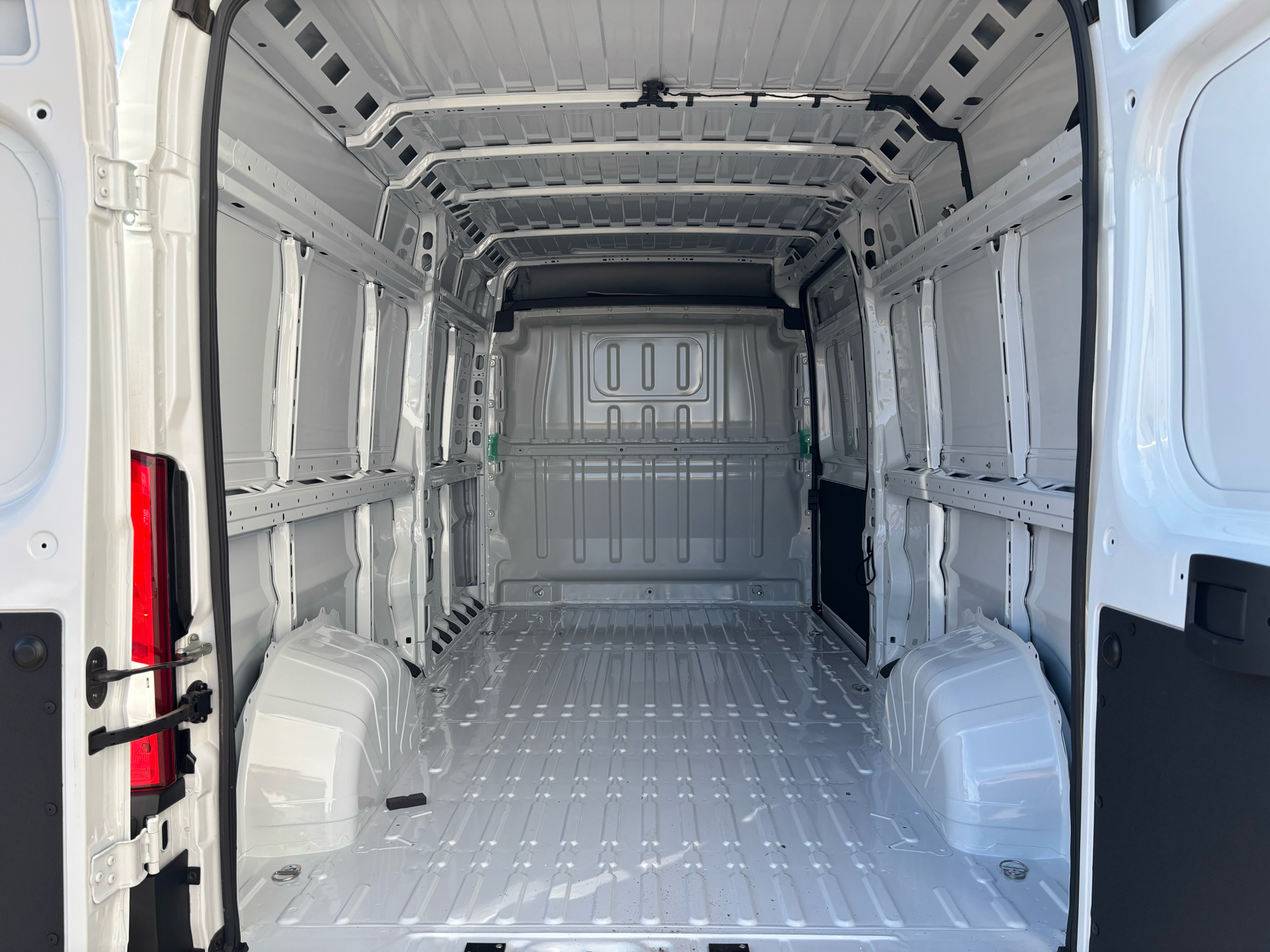 Billede af Fiat Ducato 35M L3H2 2,2 Multijet Pro 180HK Van 8g Aut.