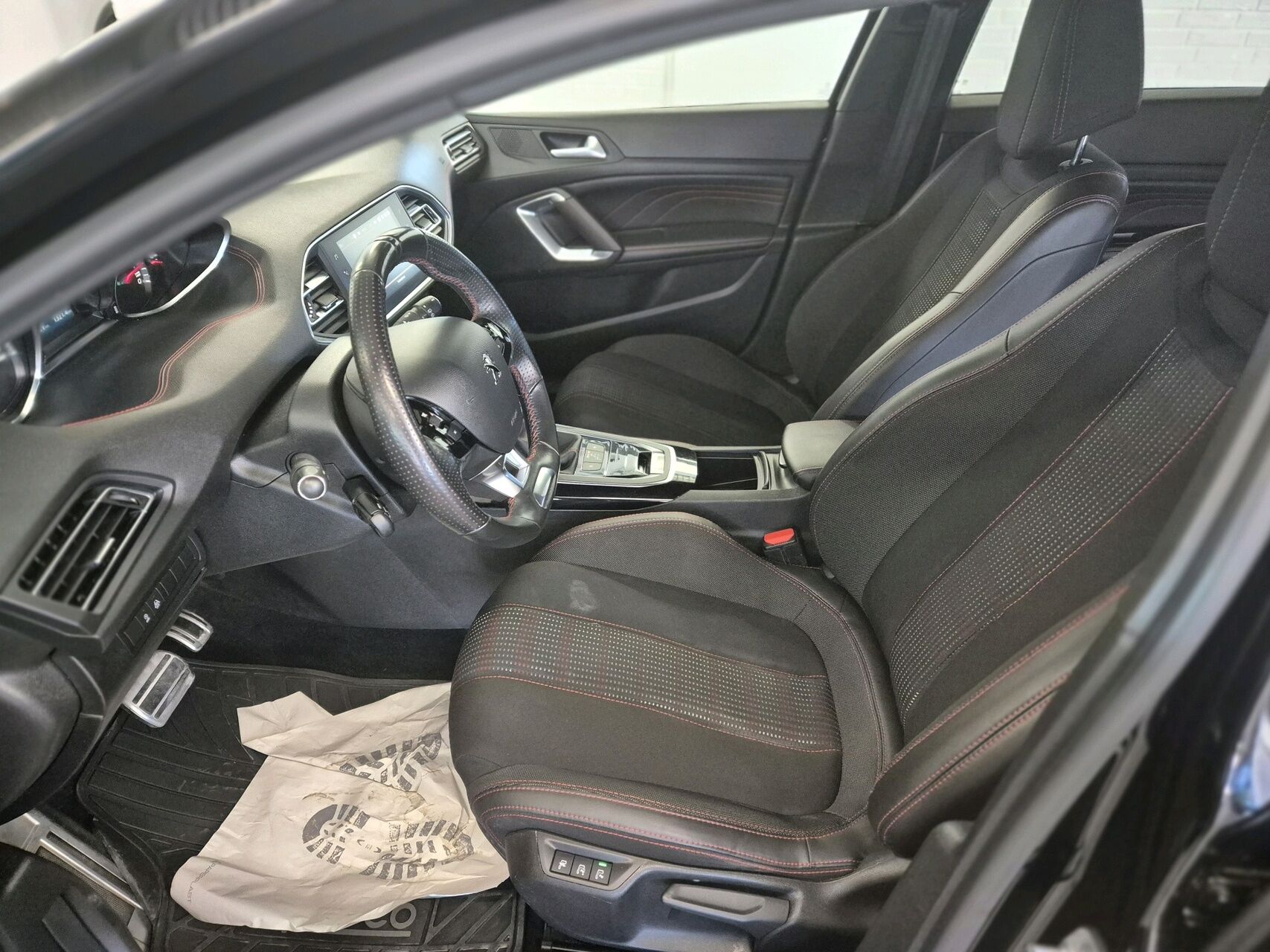 Billede af Peugeot 308 SW 1,6 BlueHDi GT Line EAT6 120HK Stc 6g Aut.