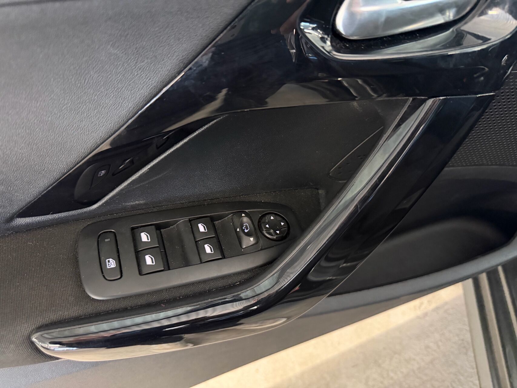 Billede af Peugeot 208 1,6 BlueHDi Desire 100HK 5d