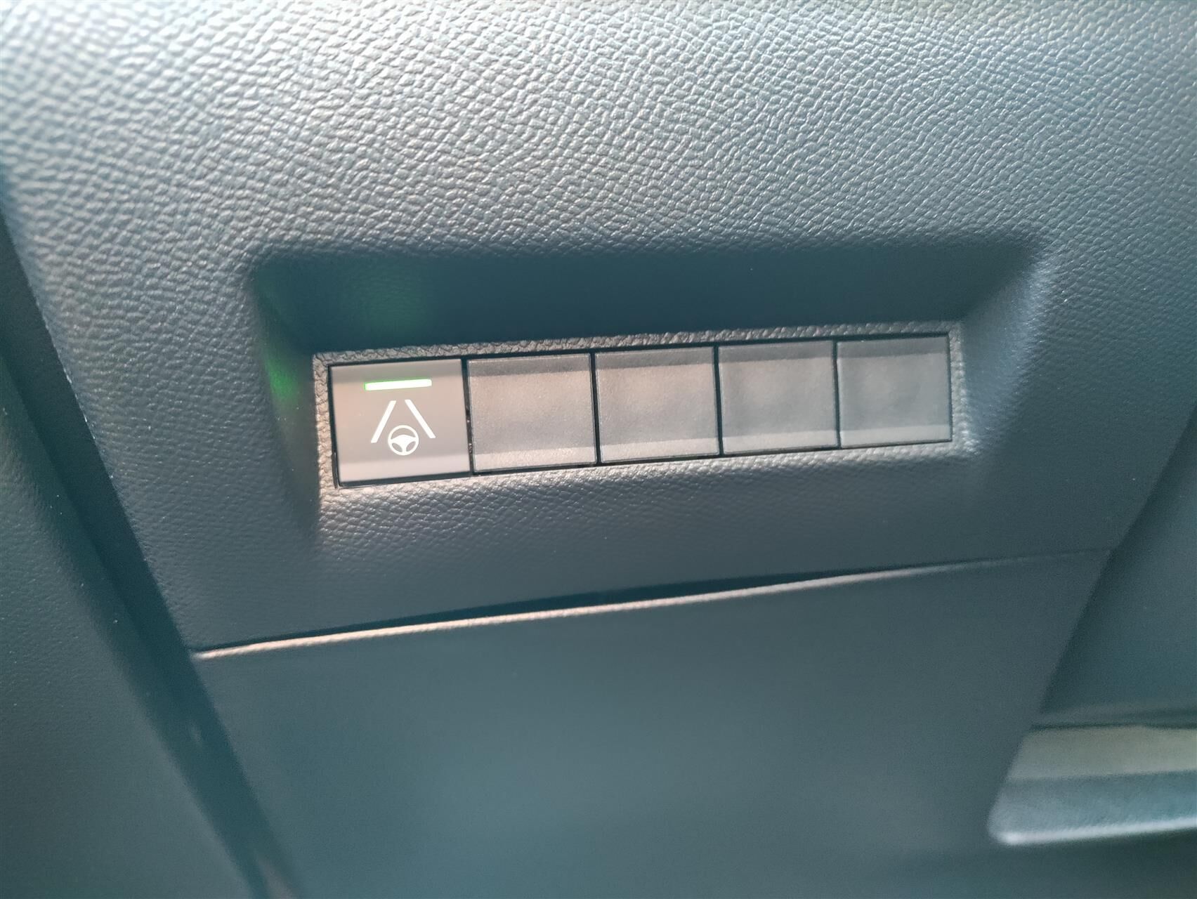 Billede af Peugeot e-2008 EL GT 156HK 5d Aut.