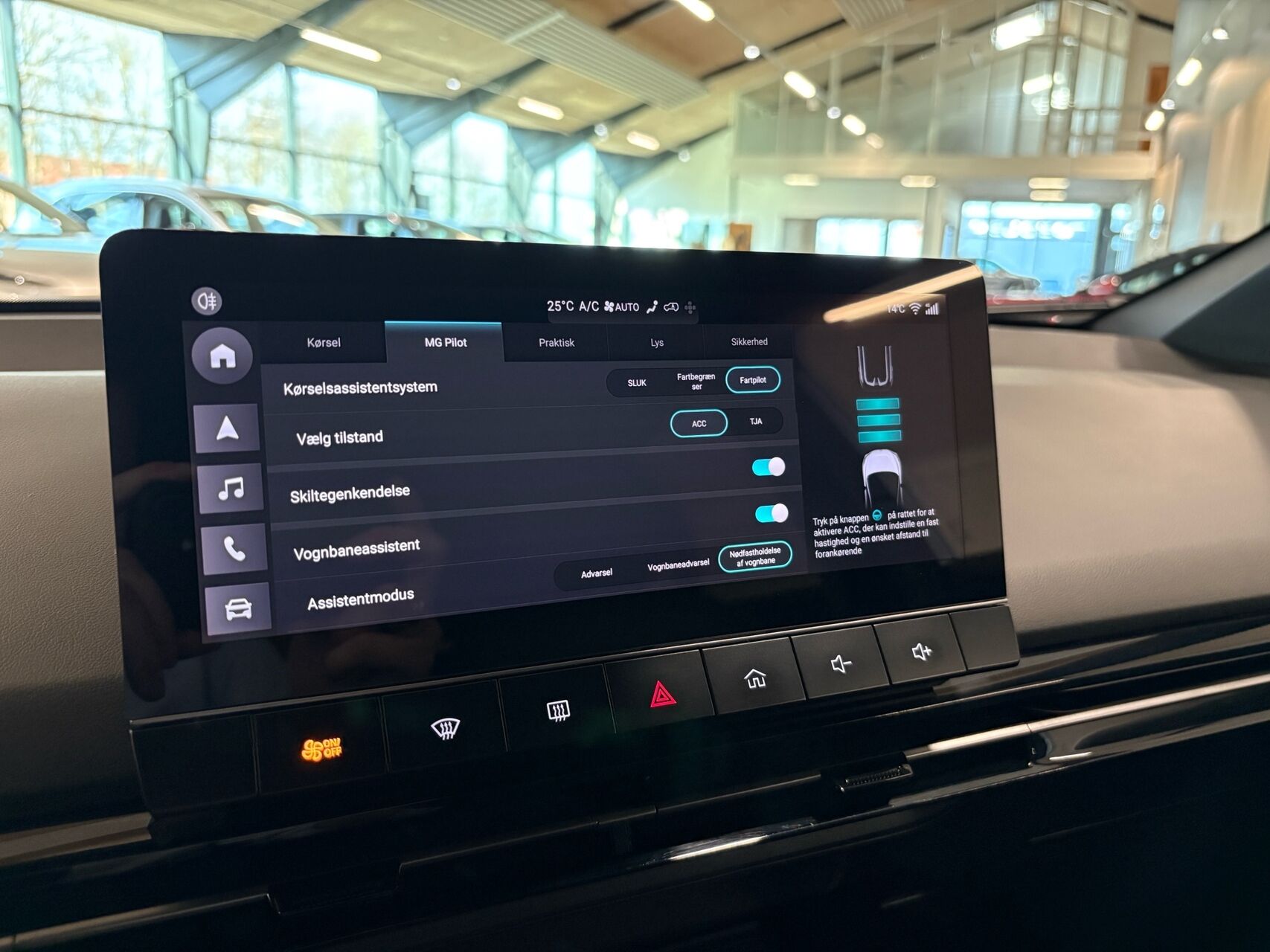 Billede af MG MG4 Electric EL Luxury Long Range 204HK 5d Aut.