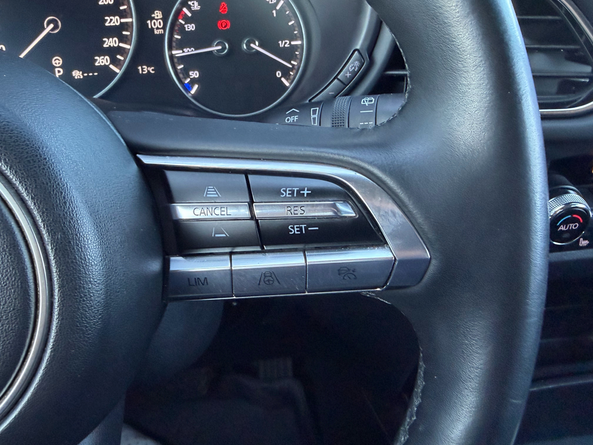 Billede af Mazda CX-30 2,0 Skyactiv-X  Mild hybrid Cosmo 180HK 5d 6g Aut.