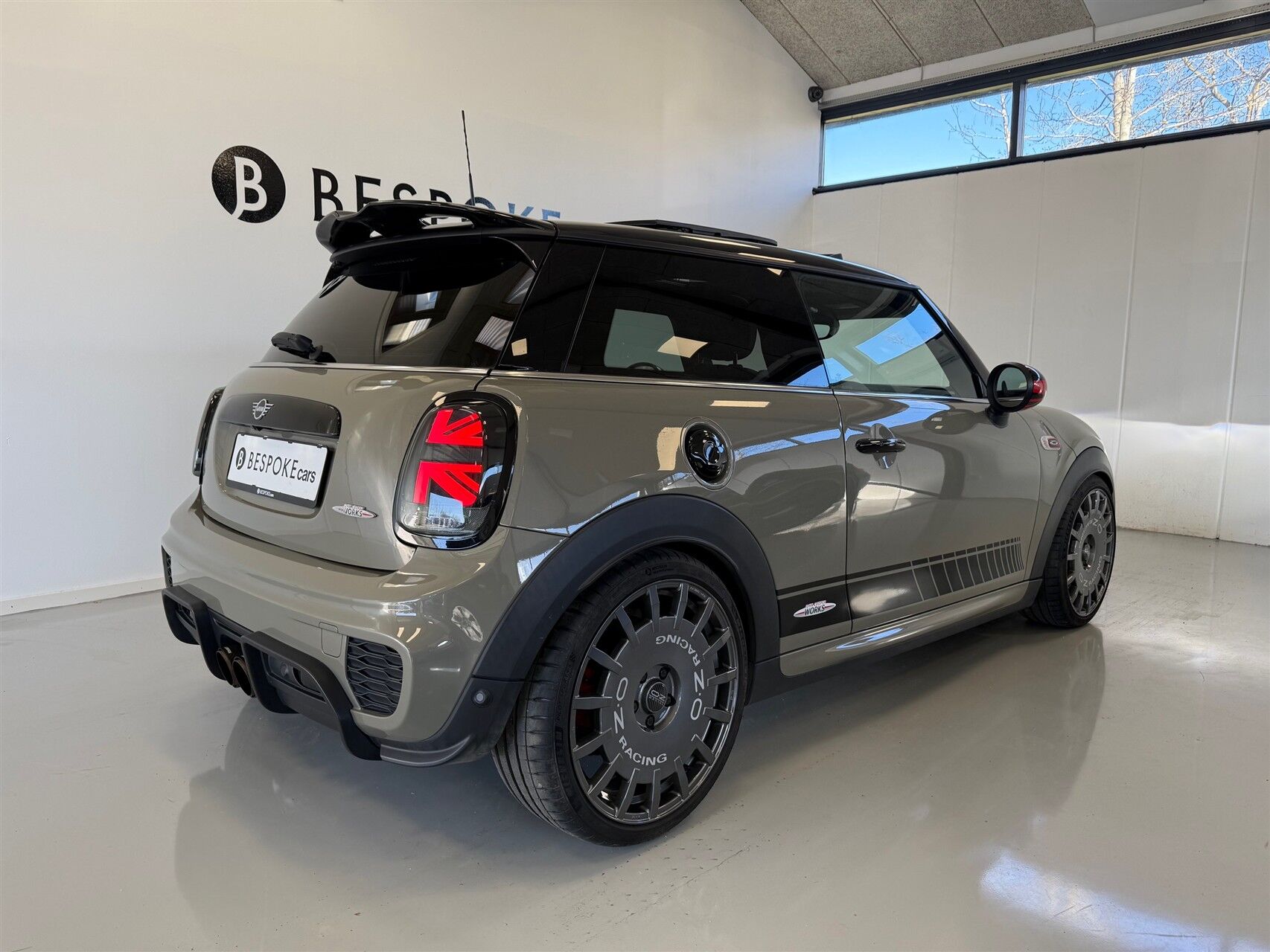 Billede af Mini Cooper John Cooper Works 2,0 Steptronic 231HK 3d 8g Aut.