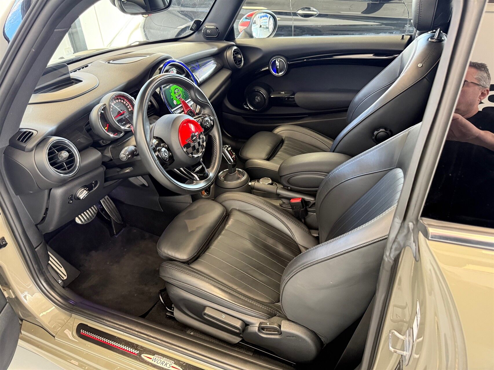 Billede af Mini Cooper John Cooper Works 2,0 Steptronic 231HK 3d 8g Aut.