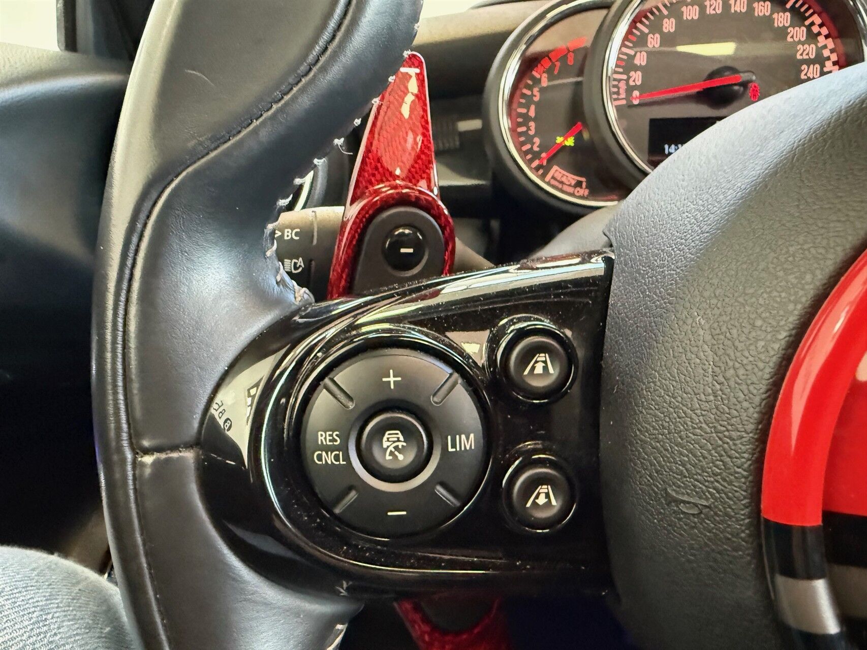 Billede af Mini Cooper John Cooper Works 2,0 Steptronic 231HK 3d 8g Aut.