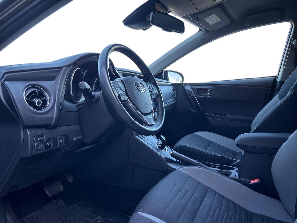 Billede af Toyota Auris Touring Sports 1,8 Hybrid H2 Comfort 136HK Stc Aut.