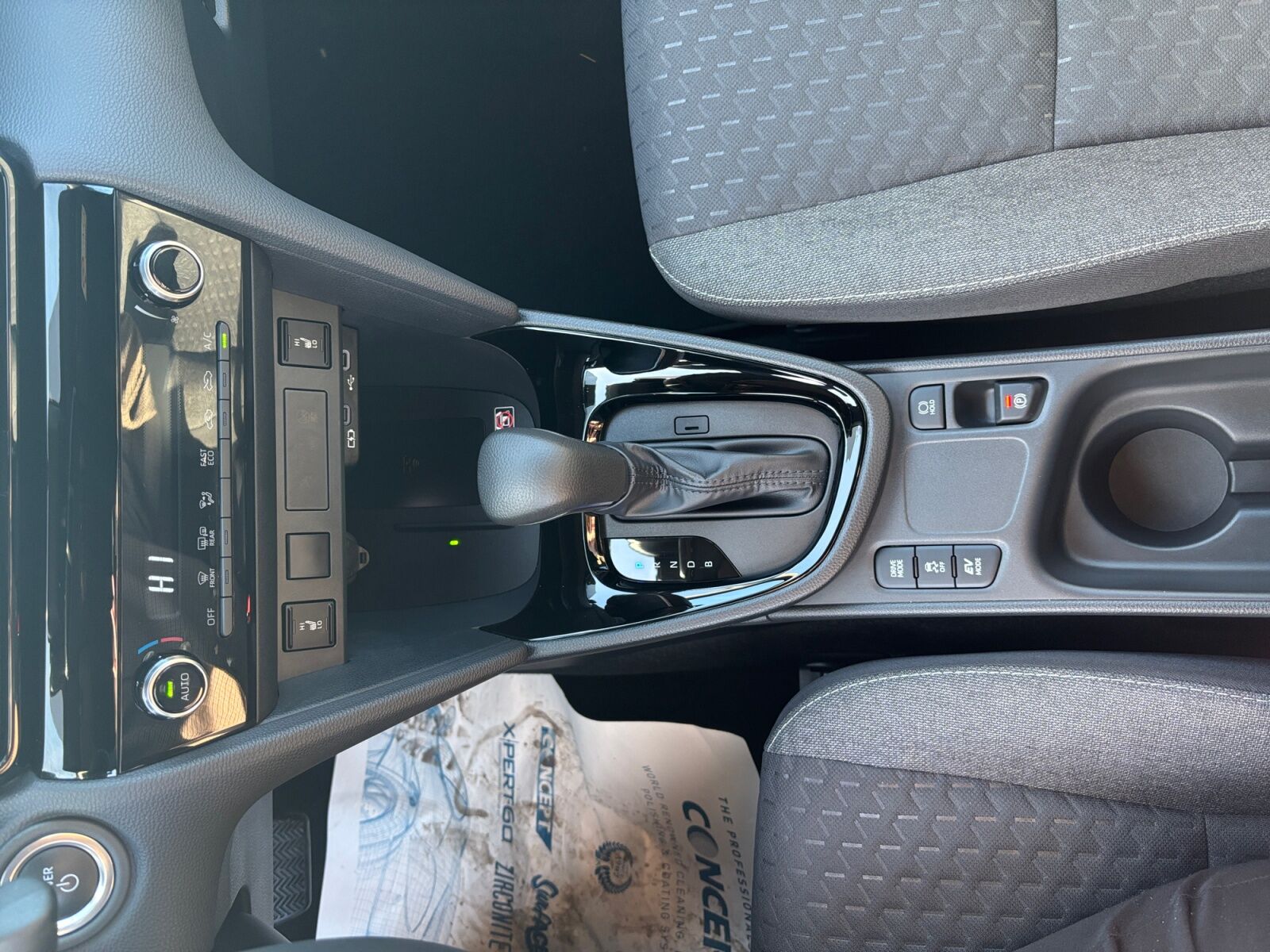 Billede af Toyota Yaris Cross 1,5 Hybrid Style Comfort 116HK 5d Trinl. Gear