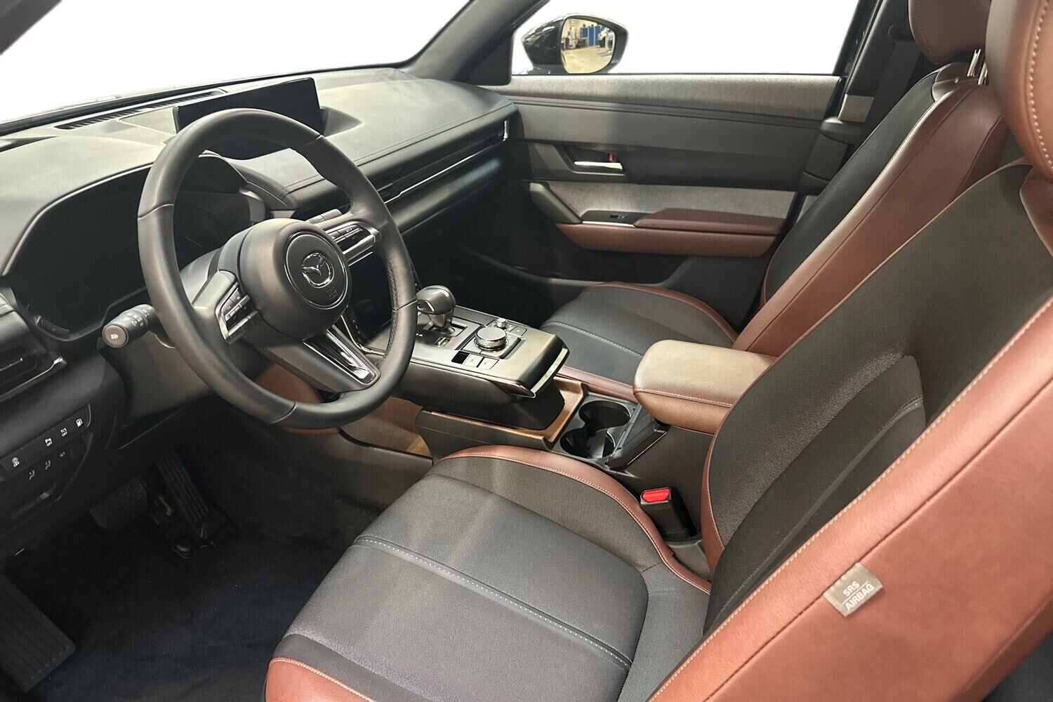 Billede af Mazda MX-30 0,8 e-Skyactiv R-EV  Plugin-hybrid Makoto 170HK 5d Trinl. Gear