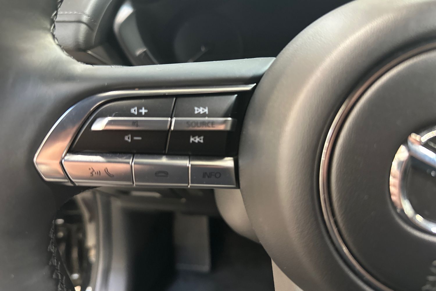 Billede af Mazda MX-30 0,8 e-Skyactiv R-EV  Plugin-hybrid Makoto 170HK 5d Trinl. Gear