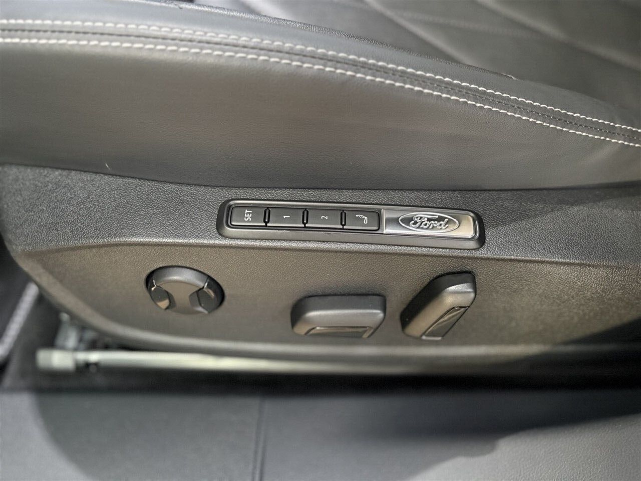 Billede af Ford Capri EL UR Premium AWD 340HK 5d Aut.