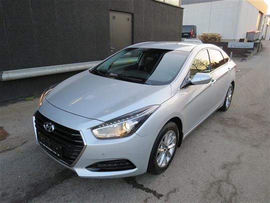 Hyundai i40 1,7 CRDi Trend ISG 141HK 6g