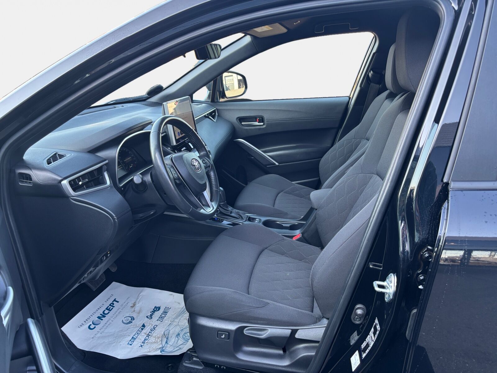 Billede af Toyota Corolla Cross 2,0 Hybrid Style Comfort E-CVT 197HK 5d Aut.