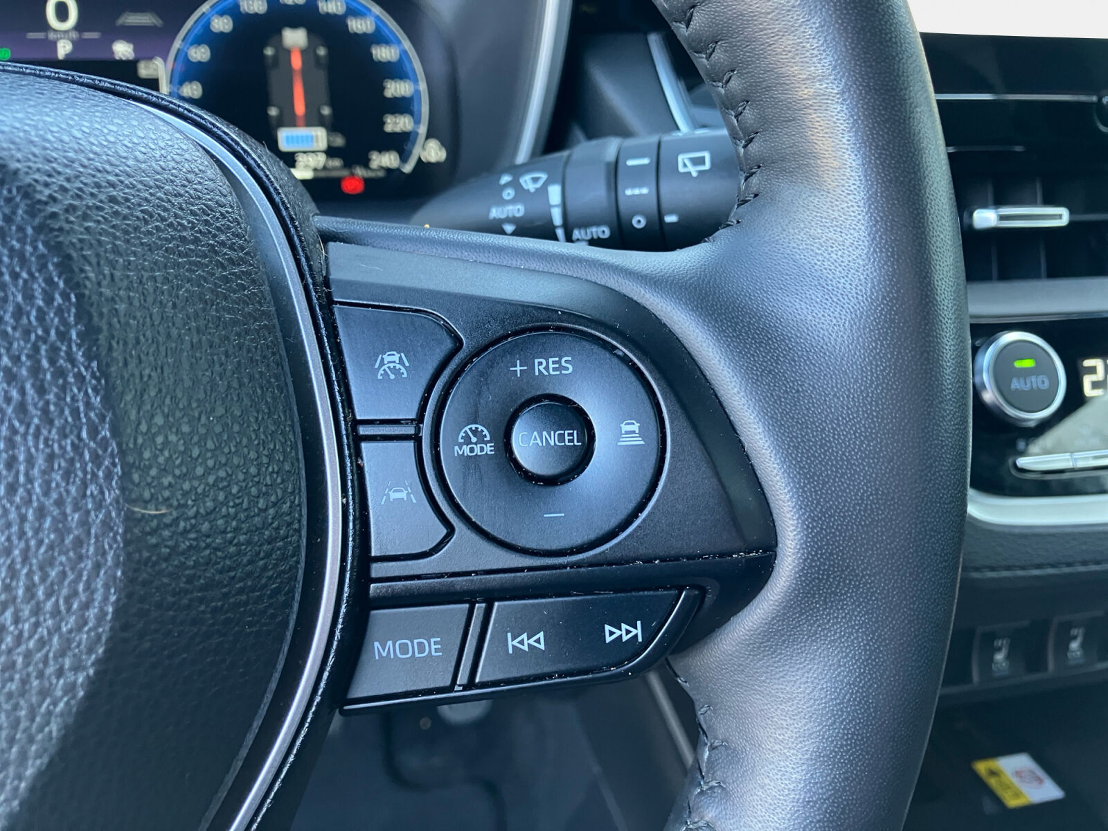 Billede af Toyota Corolla Cross 2,0 Hybrid Style AWD-i 197HK 5d Aut.