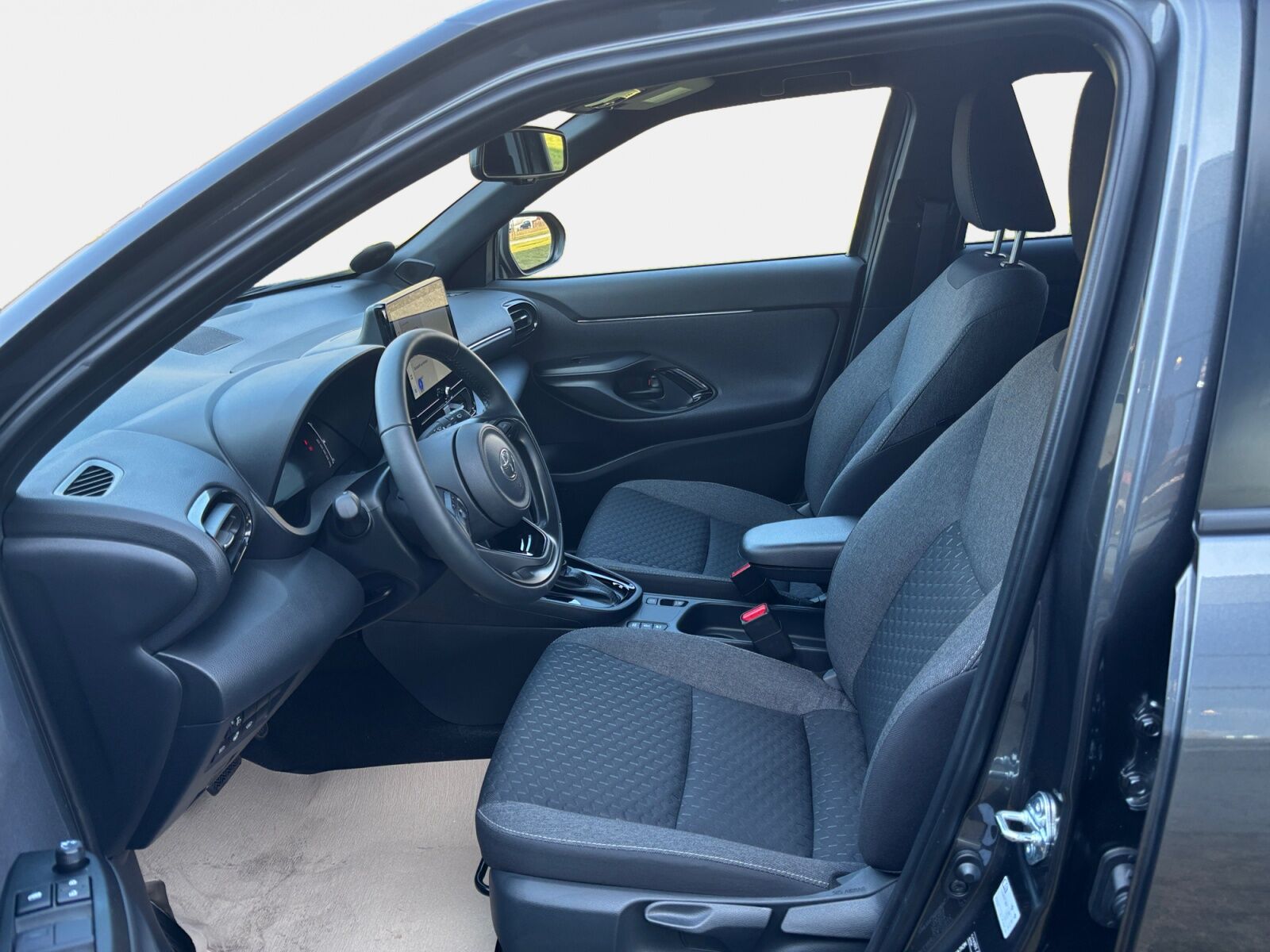 Billede af Toyota Yaris Cross 1,5 Hybrid Style Comfort 116HK 5d Trinl. Gear