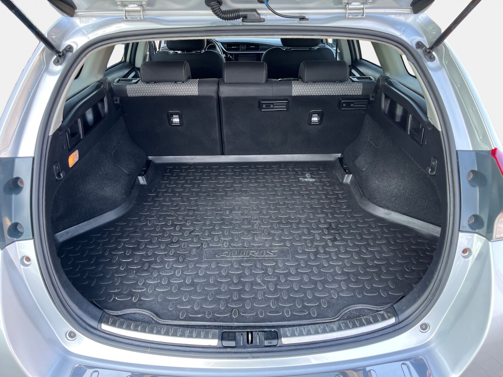 Billede af Toyota Auris Touring Sports 1,8 Hybrid H2 Selected 136HK Stc Aut.