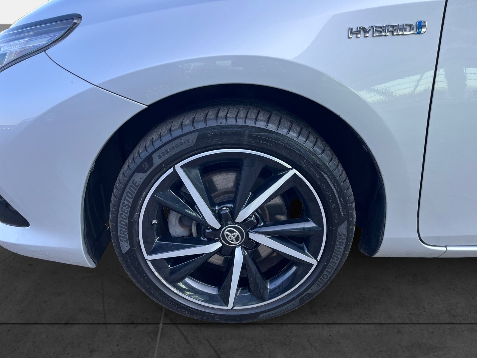 Billede af Toyota Auris Touring Sports 1,8 Hybrid H2 Selected 136HK Stc Aut.