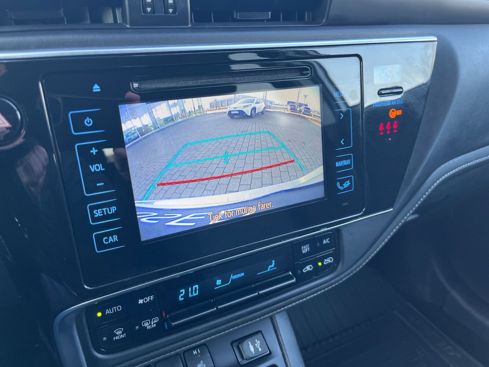 Billede af Toyota Auris Touring Sports 1,8 Hybrid H2 Selected 136HK Stc Aut.