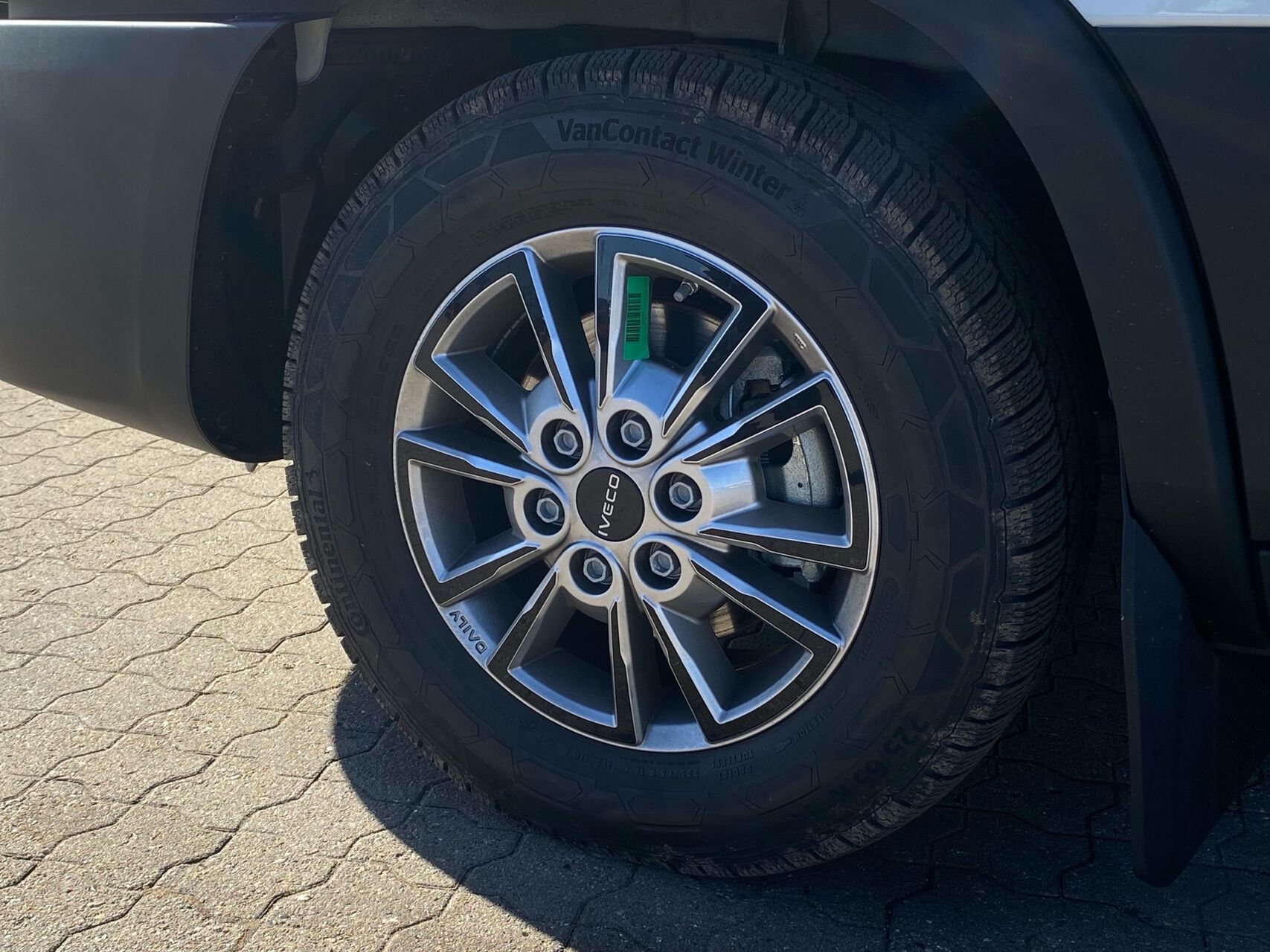 Billede af Iveco Daily 35S18 12m3 3,0 D 180HK Van 8g Aut.